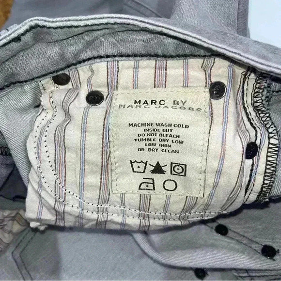Marc by Marc Jacobs Grey center seam jeans with front zip pockets, back pockets - Picture 10 of 11
